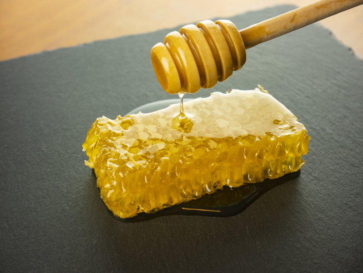 รักษาเบาหวานพร้อมชะลอความแก่ด้วย 5 คุณประโยชน์จากนมผึ้ง
